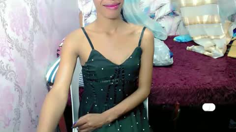 Snapshot of native_princess1 chatting on September 24, 3:26 pm native_princess1 online show from September 24, 3:26 pm