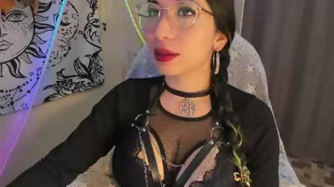 Nat  online show from June 18, 12:20 pm