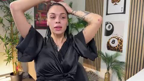 NATTY FIERROS online show from September 21, 7:32 am