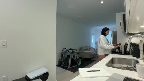 NATTY FIERROS online show from November 13, 9:25 pm