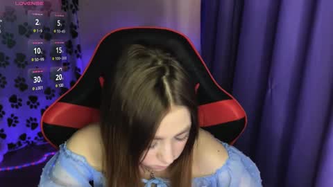 Snapshot of natural_babe666 chatting on January 11, 10:19 am natural_babe666 online show from January 11, 10:19 am