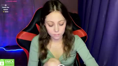 Snapshot of natural_babe666 chatting on June 21, 10:34 pm natural_babe666 online show from June 21, 10:34 pm