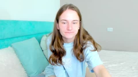 Snapshot of natural_meri_ chatting on September 28, 5:35 am Meri online show from September 28, 5:35 am