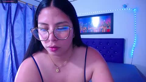 Snapshot of naturalboobs1 chatting on February 26, 6:15 am Annie online show from February 26, 6:15 am