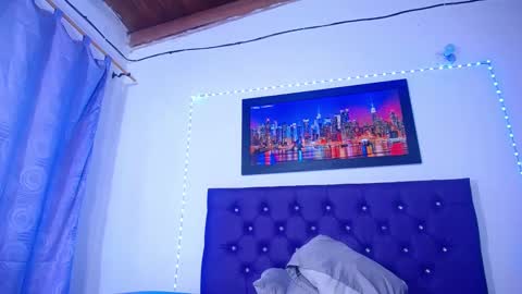 Snapshot of naturalboobs1 chatting on March 7, 6:13 am Annie online show from March 7, 6:13 am