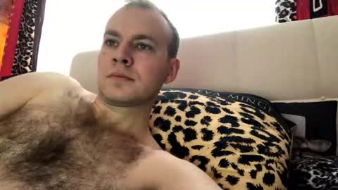 Snapshot of naturelook824802 chatting on December 22, 9:17 am naturelook824802 online show from December 22, 9:17 am