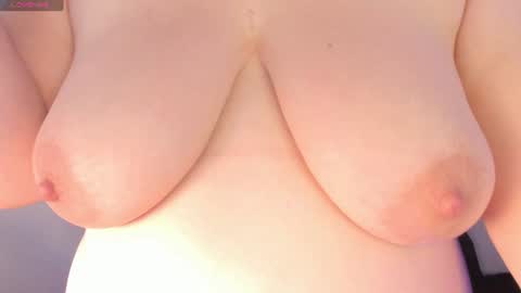Snapshot of naty__mature_ chatting on June 17, 6:20 pm Nataly online show from June 17, 6:20 pm