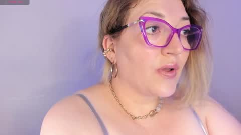 Snapshot of naty__mature_ chatting on June 20, 7:05 pm Nataly online show from June 20, 7:05 pm