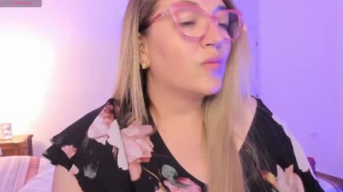 Snapshot of naty__mature_ chatting on July 8, 6:34 pm Nataly online show from July 8, 6:34 pm