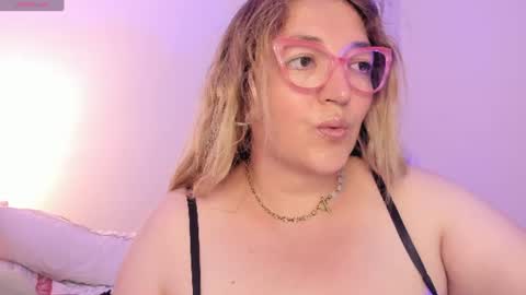 Snapshot of naty__mature_ chatting on July 11, 7:16 pm Nataly online show from July 11, 7:16 pm