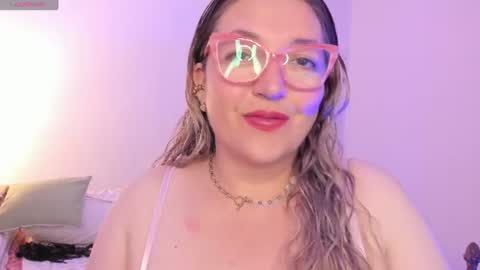 Snapshot of naty__mature_ chatting on July 12, 6:10 pm Nataly online show from July 12, 6:10 pm