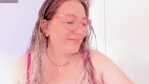 Snapshot of naty__mature_ chatting on July 24, 5:44 pm Nataly online show from July 24, 5:44 pm