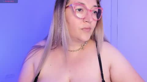 Snapshot of naty__mature_ chatting on July 28, 7:39 pm Nataly online show from July 28, 7:39 pm