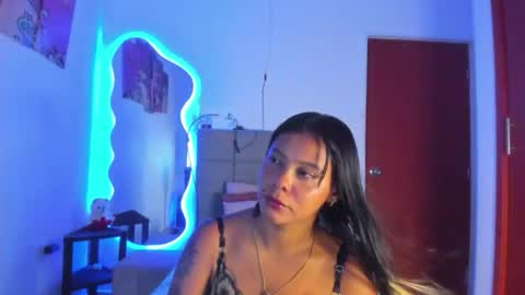 Snapshot of naty_coxx chatting on June 9, 5:30 am NATY COXX online show from June 9, 5:30 am