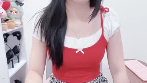 Snapshot of natycutiegirl chatting on November 25, 2:22 am Kiki online show from November 25, 2:22 am