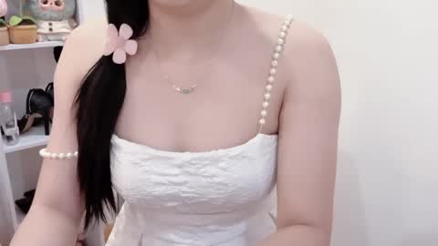 Snapshot of natycutiegirl chatting on June 4, 2:17 am Kiki online show from June 4, 2:17 am