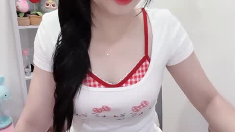 Snapshot of natycutiegirl chatting on June 19, 2:16 am Kiki online show from June 19, 2:16 am