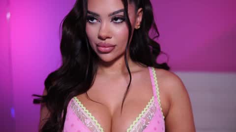 Naty online show from February 8, 10:29 pm