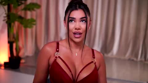 Naty online show from August 2, 7:12 pm