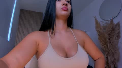 Snapshot of natyferrer chatting on October 12, 11:20 am Naty Ferrer online show from October 12, 11:20 am