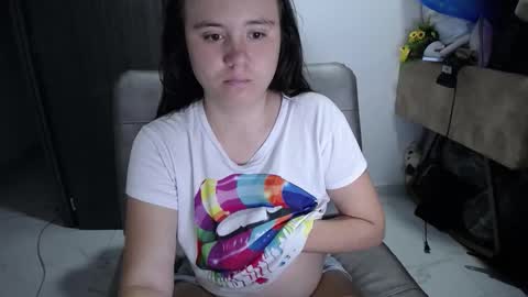 Snapshot of natyscoth chatting on November 21, 11:20 am online show from November 21, 11:20 am