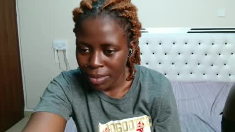Snapshot of naughty_alexah chatting on October 16, 10:22 pm Alexa online show from October 16, 10:22 pm