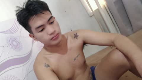 Snapshot of naughty_angelo chatting on June 28, 12:27 am naughty_angelo online show from June 28, 12:27 am