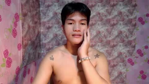 Snapshot of naughty_angelo chatting on July 12, 10:28 am naughty_angelo online show from July 12, 10:28 am