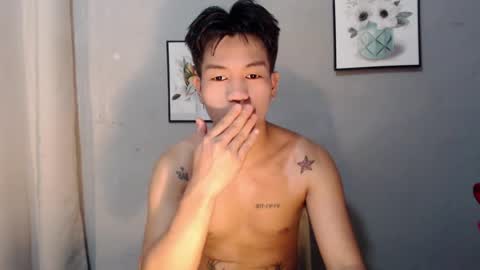 Snapshot of naughty_angelo chatting on July 20, 6:38 am naughty_angelo online show from July 20, 6:38 am