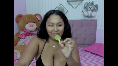 Zoe online show from January 8, 7:27 pm