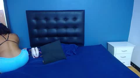 naughty_big_ass18 online show from December 3, 3:25 am