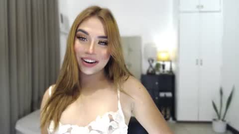 Snapshot of naughty_dreamerxxx chatting on June 29, 8:20 pm Queen Jess online show from June 29, 8:20 pm
