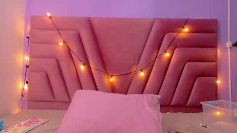 Snapshot of naughty_ebonyy chatting on November 14, 3:05 am SASHA online show from November 14, 3:05 am