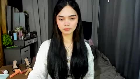 emma online show from June 9, 8:31 pm