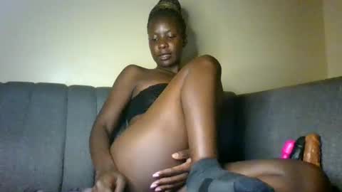 Snapshot of naughty_jee chatting on May 28, 2:09 am jee online show from May 28, 2:09 am