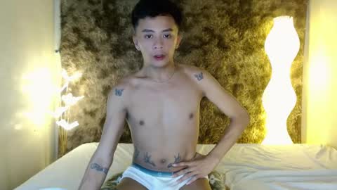 Snapshot of naughty_kirk chatting on August 2, 5:44 pm Kirk online show from August 2, 5:44 pm