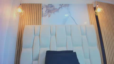 Snapshot of naughty_kittenm chatting on August 4, 11:35 am Kitten online show from August 4, 11:35 am