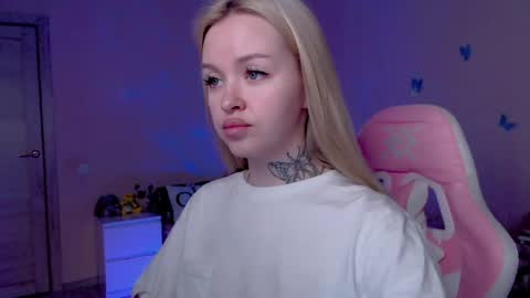Mable online show from April 28, 2:27 am