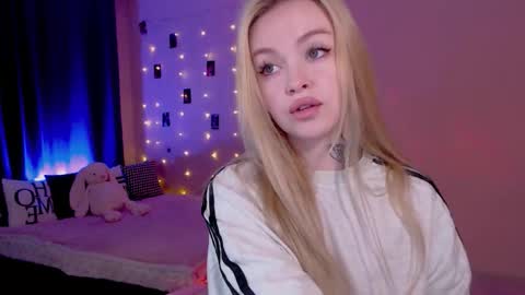 Mable online show from May 23, 1:22 am