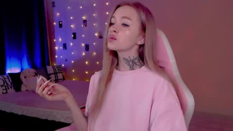 Mable online show from June 18, 1:28 am