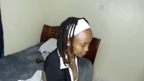 naughty_nurse2012 online show from March 12, 12:17 am