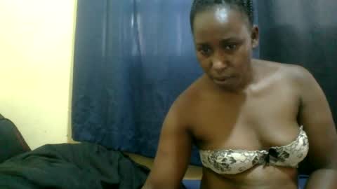 Snapshot of naughty_slender2 chatting on June 12, 10:58 am jn online show from June 12, 10:58 am