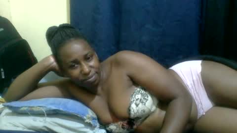 Snapshot of naughty_slender2 chatting on June 15, 3:42 am jn online show from June 15, 3:42 am
