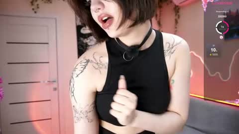 Snapshot of naughty_sparkle chatting on June 21, 12:02 am Alexa online show from June 21, 12:02 am