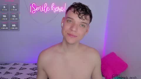 Snapshot of naughty_twink_ chatting on June 7, 7:17 pm Noah online show from June 7, 7:17 pm