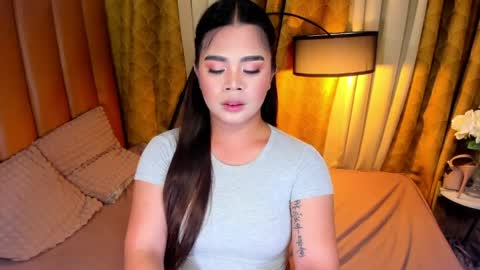 Snapshot of naughty_vince chatting on April 6, 8:48 am naughty_vince online show from April 6, 8:48 am