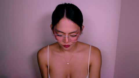NaughtyAurora online show from May 10, 11:59 am
