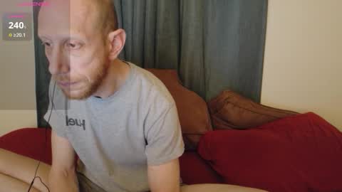 Snapshot of naughtybeeky chatting on March 9, 2:59 am Beeker online show from March 9, 2:59 am