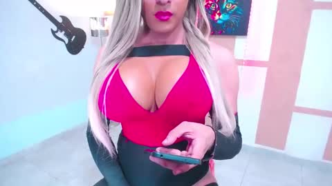 Miabarbarita online show from February 18, 6:15 pm