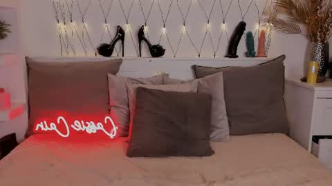 Snapshot of naughtycasssy chatting on June 25, 11:48 am Cassy online show from June 25, 11:48 am